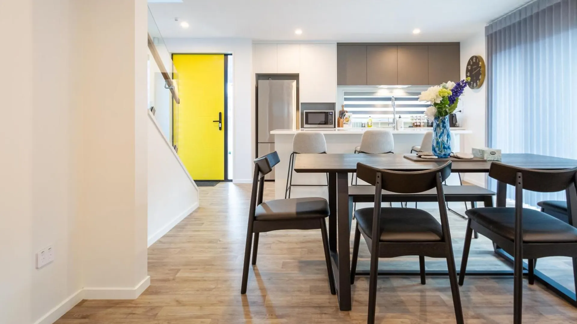 Apartment Urban Comfort And Parking Near Avebury Park Christchurch New Zealand