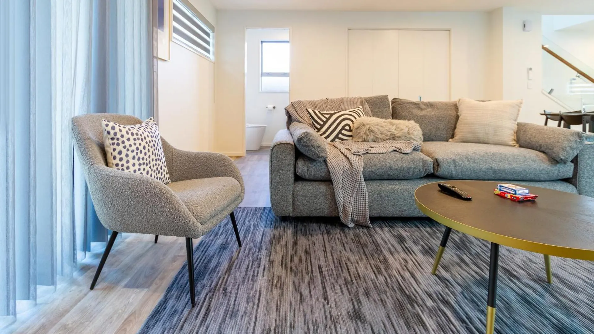 Apartment Urban Comfort And Parking Near Avebury Park Christchurch